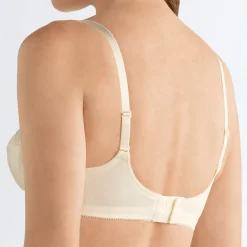 Amoena Isabel Wireless High Neck Camisole Bra