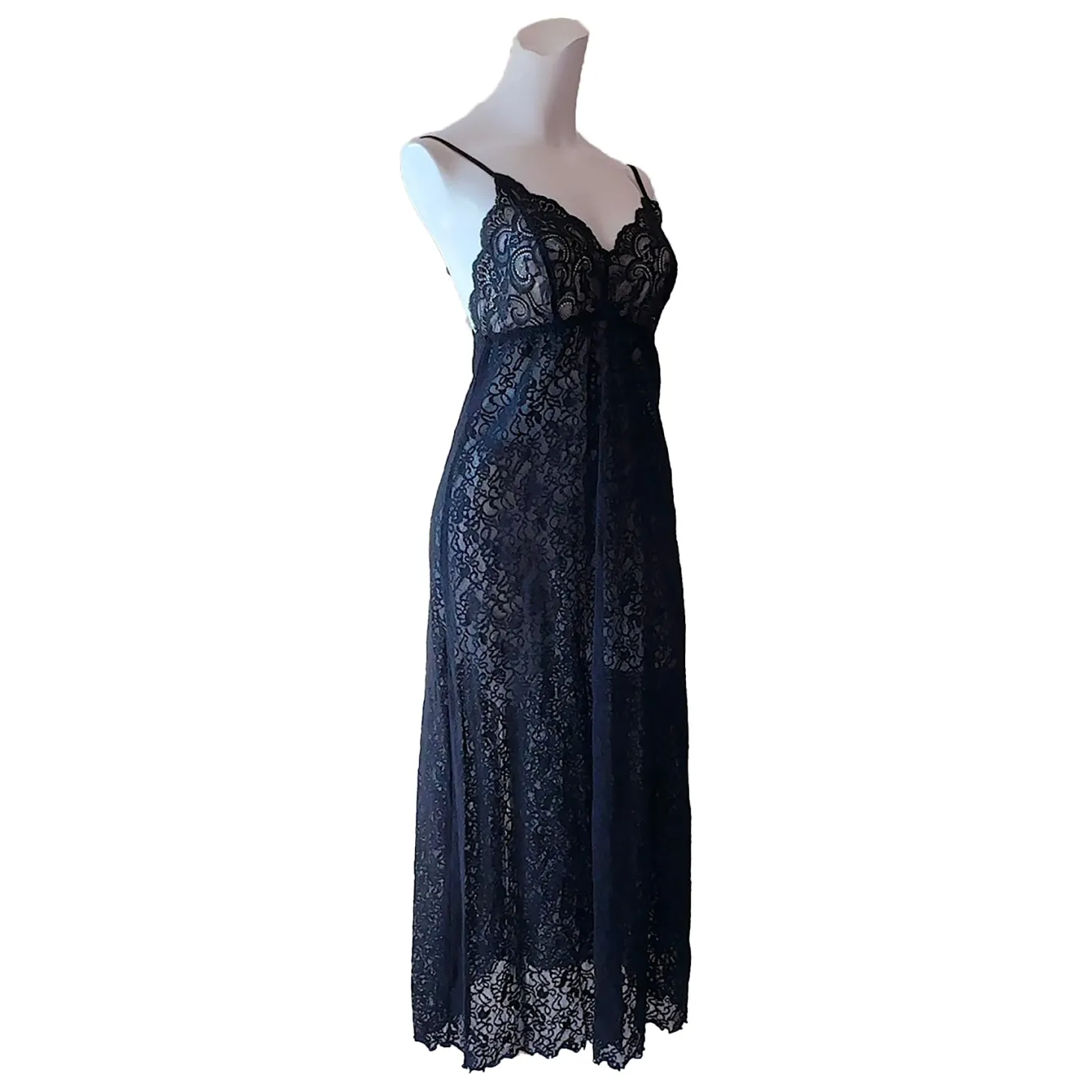 Arianne Kylie Lace Gown