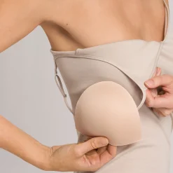 Hanro Cotton Seamless Shelf Bra Camisole