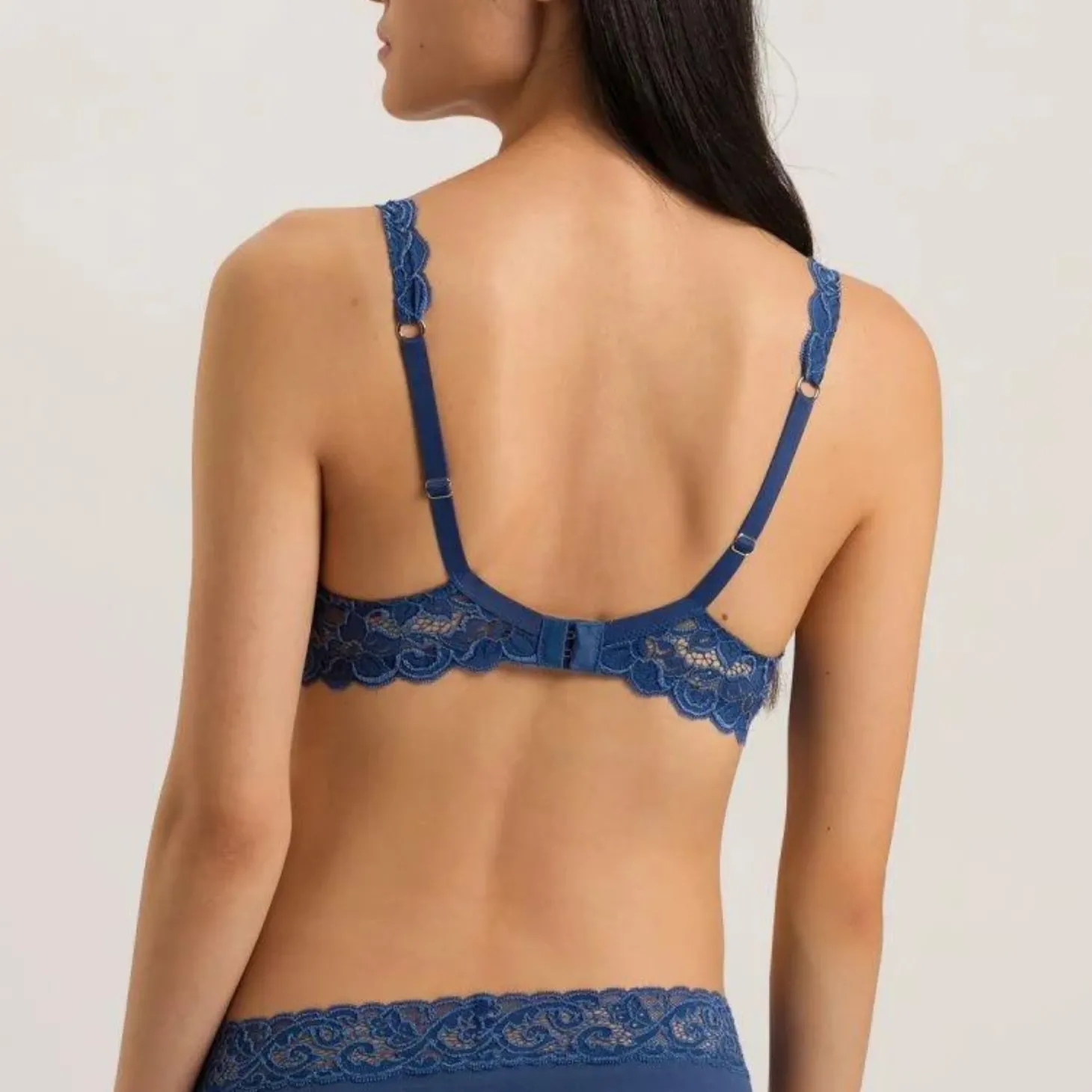 Hanro Moments Lace Bra