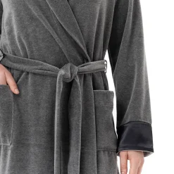 Le Chat Essentiel Long Robe