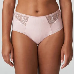 PrimaDonna Deauville Full Brief