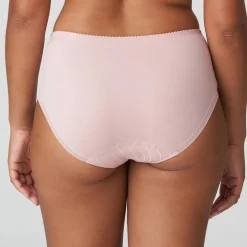 PrimaDonna Deauville Full Brief