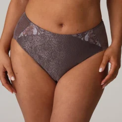 PrimaDonna Mohala Full Brief