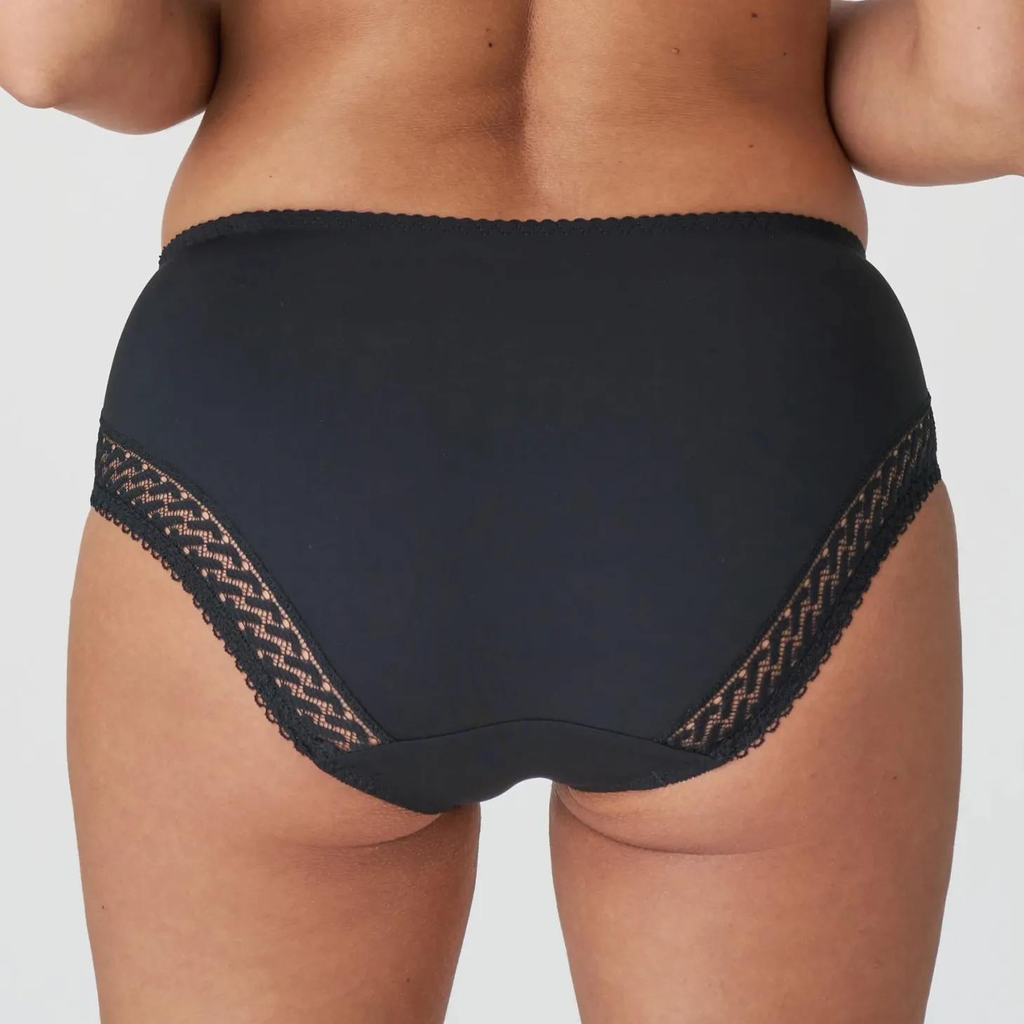PrimaDonna Montara Full Brief
