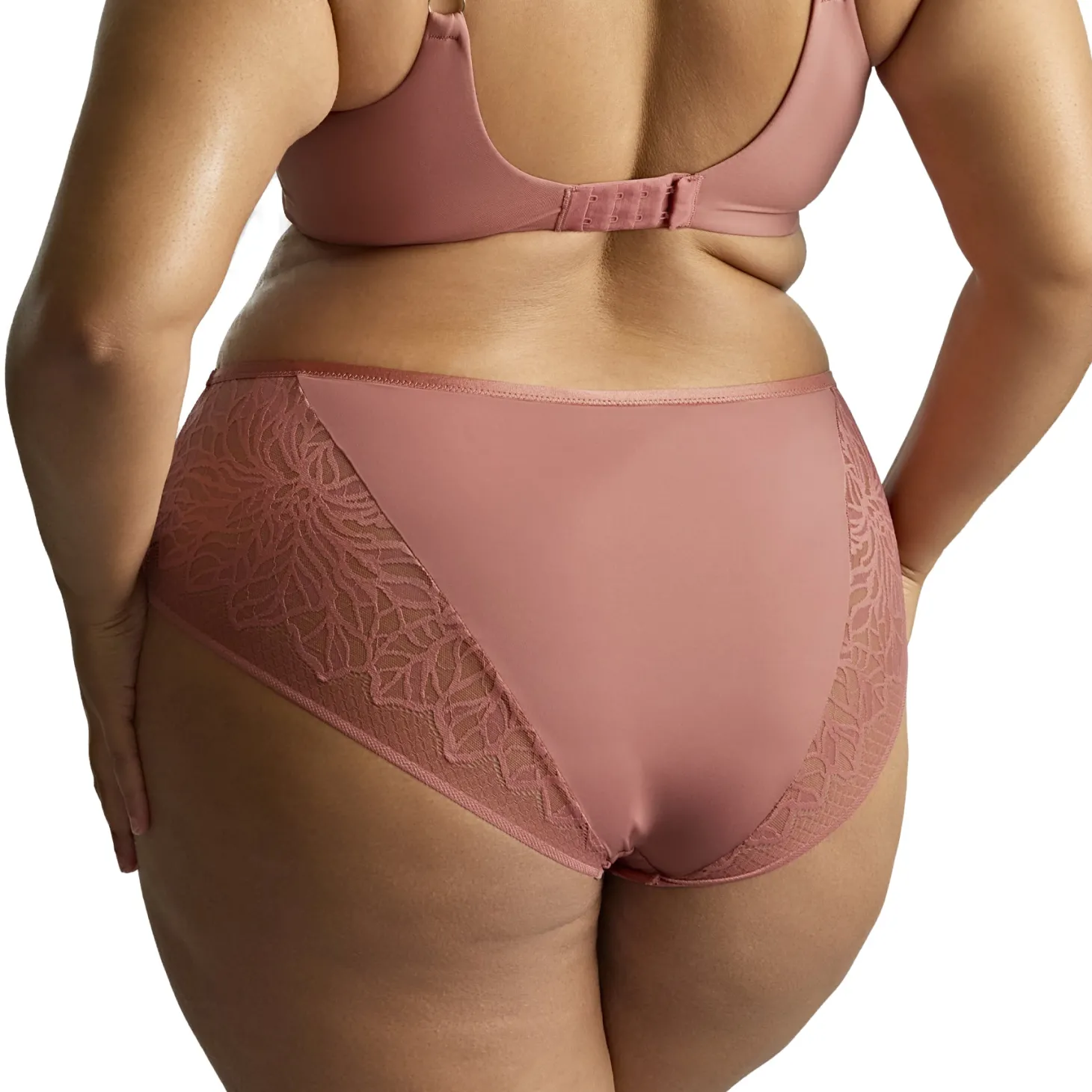 Sculptresse Sophia Full Brief