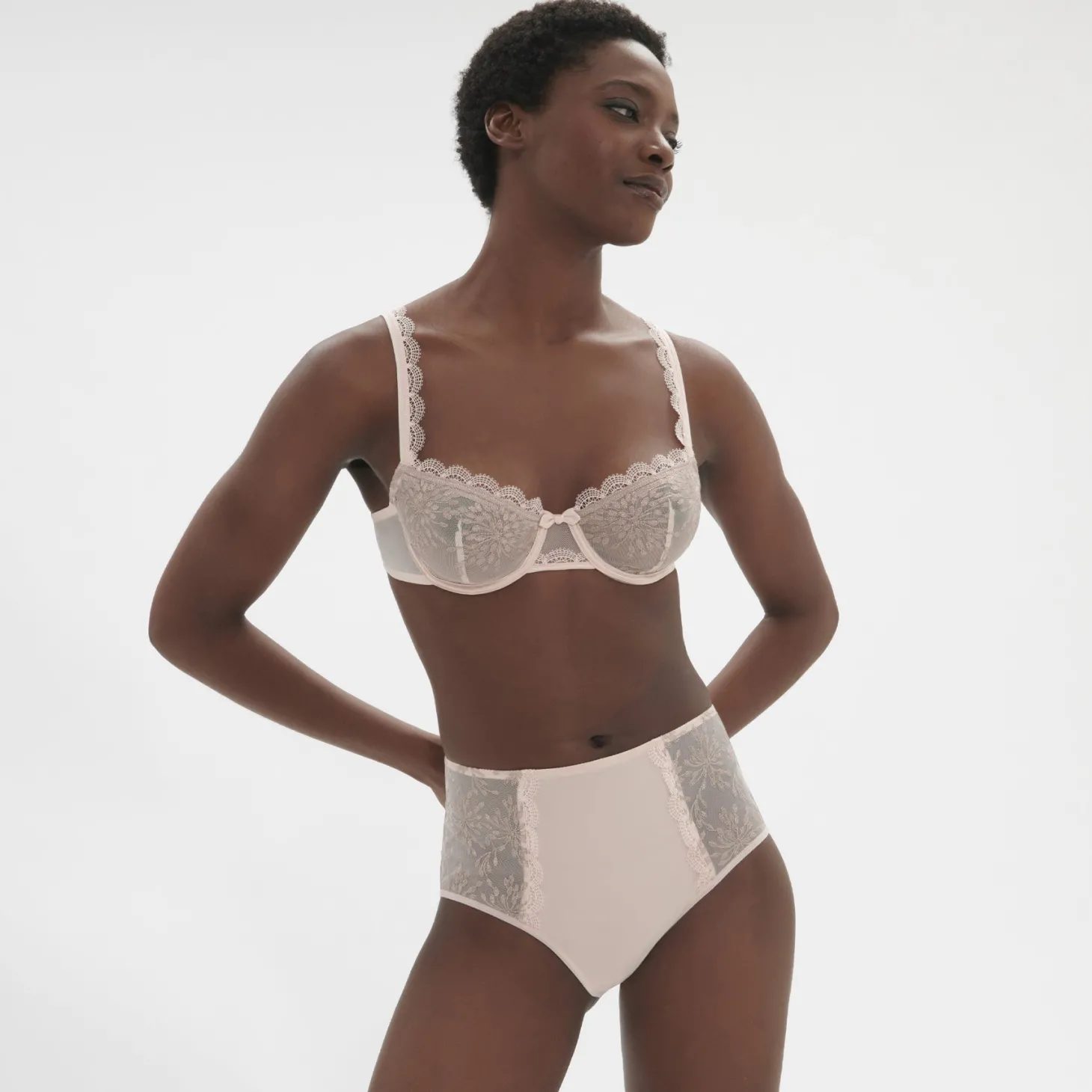 Simone Pérèle Singulière Full Brief